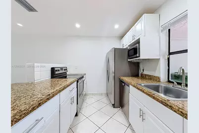 10554 NW 3rd St #0, Pembroke Pines, FL 33026 - Photo 6
