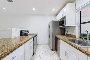 10554 NW 3rd St, Pembroke Pines, FL 33026 - Photo 6