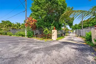 60 NW 79th St, Miami, FL 33150 - Photo 26