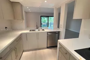 6855 Edgewater Dr, Coral Gables, FL 33133 - Photo 2