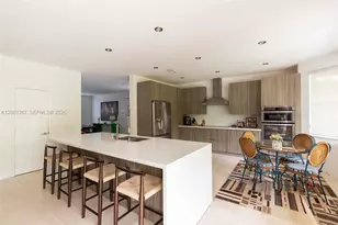 3652 Falcon Ridge Cir, Weston, FL 33331 - Photo 6