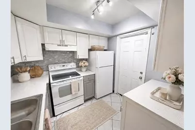 4061 NW 9th Ave #106, Pompano Beach, FL 33064 - Photo 4