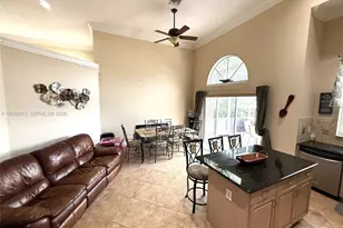 7705 Highlands Cir, Margate, FL 33063 - Photo 4