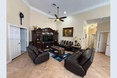 7705 Highlands Cir, Margate, FL 33063 - Photo 12