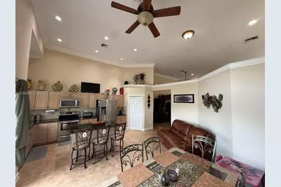 7705 Highlands Cir, Margate, FL 33063 - Photo 2