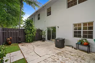 1749 SW 81st Ln, Davie, FL 33324 - Photo 20