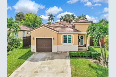 1375 SW 105th Ave, Pembroke Pines, FL 33025 - Photo 1