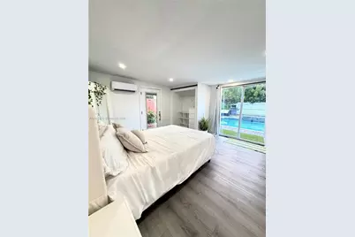 6781 Park St, Hollywood, FL 33024 - Photo 6