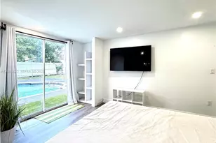 6781 Park St, Hollywood, FL 33024 - Photo 8