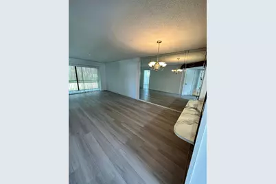 8001 Fairview Dr #101, Tamarac, FL 33321 - Photo 6
