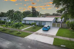 18124 SW 92nd Ct, Palmetto Bay, FL 33157 - Photo 2