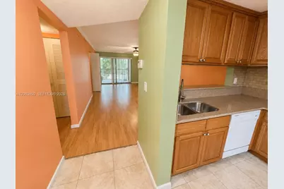 3410 Foxcroft Rd #314, Miramar, FL 33025 - Photo 6