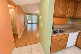 3410 Foxcroft Rd, Miramar, FL 33025 - Photo 6