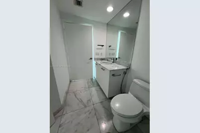 55 SE 6th St #2101, Miami, FL 33131 - Photo 18
