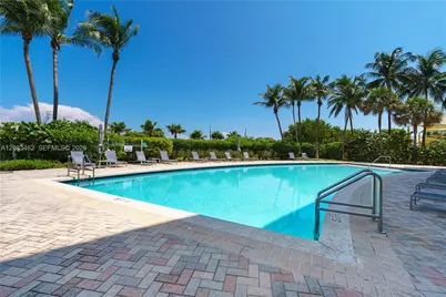 6515 Collins Ave #1405, Miami Beach, FL 33141 - Photo 6