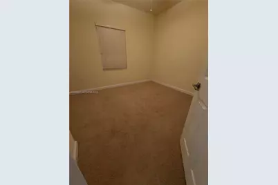 140 NE 28th Ter, Homestead, FL 33033 - Photo 4
