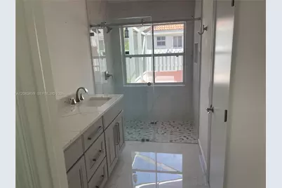 816 Sand Creek Cir, Weston, FL 33327 - Photo 10