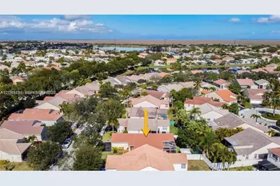 816 Sand Creek Cir, Weston, FL 33327 - Photo 26