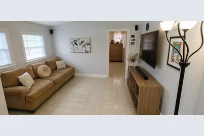 1533 NE 48th #ST, Pompano Beach, FL 33064 - Photo 10