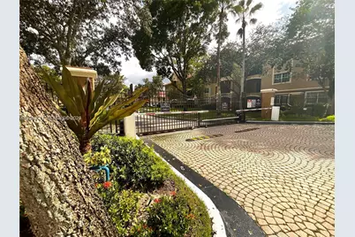 11631 SW 2nd St #20104, Pembroke Pines, FL 33025 - Photo 40