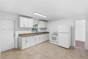 16860 NE 3rd Ct, North Miami Beach, FL 33162 - Photo 16