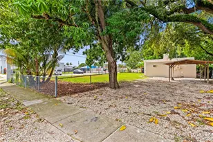 16860 NE 3rd Ct, North Miami Beach, FL 33162 - Photo 6