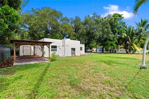 16860 NE 3rd Ct, North Miami Beach, FL 33162 - Photo 4