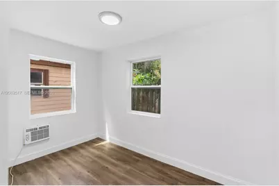 16860 NE 3rd Ct, North Miami Beach, FL 33162 - Photo 24