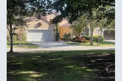 412 Cameron Dr, Weston, FL 33326 - Photo 1