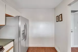 2555 Collins Ave, Miami Beach, FL 33140 - Photo 26
