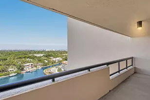 2555 Collins Ave, Miami Beach, FL 33140 - Photo 12