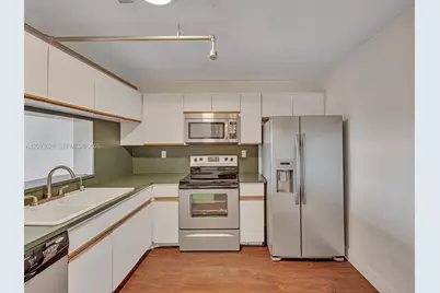 2555 Collins Ave #1604, Miami Beach, FL 33140 - Photo 22