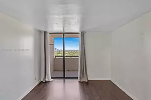 2555 Collins Ave, Miami Beach, FL 33140 - Photo 28