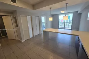 117 SW 10th St, Miami, FL 33130 - Photo 12