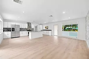 807 SE 9th Terrace, Deerfield Beach, FL 33441 - Photo 4