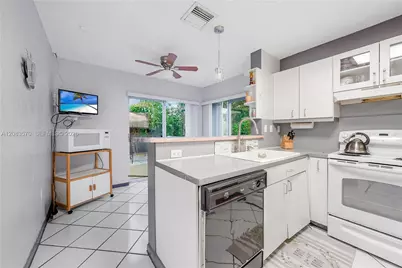 9834 SW 222nd St, Cutler Bay, FL 33190 - Photo 12