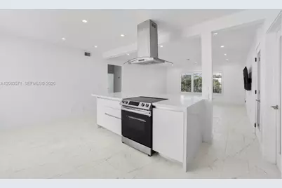 3909 Garden Ave #4, Miami Beach, FL 33140 - Photo 4
