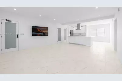 3909 Garden Ave #4, Miami Beach, FL 33140 - Photo 2