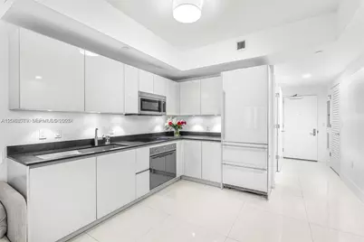 1010 Brickell Ave #1710, Miami, FL 33131 - Photo 4
