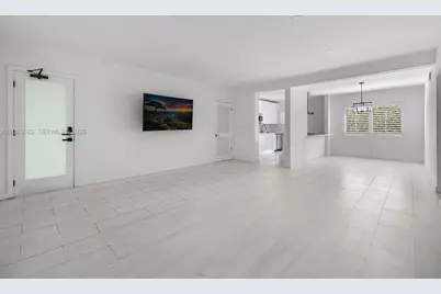 3909 Garden Ave #1, Miami Beach, FL 33140 - Photo 6