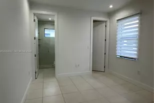 8253 NW 47th Ln, Doral, FL 33166 - Photo 26