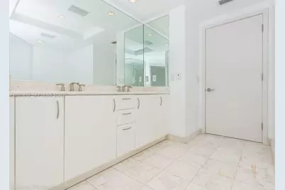 1331 Brickell Bay Dr #3505, Miami, FL 33131 - Photo 16