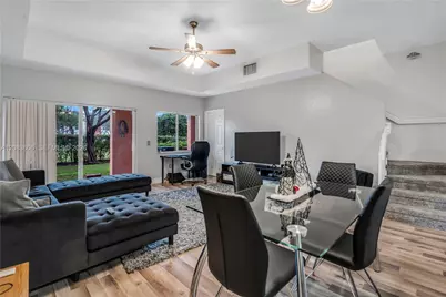 7401 Palomino Dr #114-1, Davie, FL 33024 - Photo 8