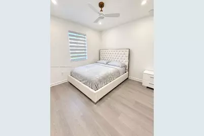 3393 W 105th Ter, Hialeah, FL 33018 - Photo 8