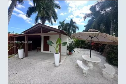 19381 SW 196th St, Miami, FL 33187 - Photo 6