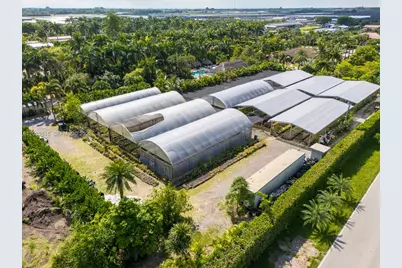 19381 SW 196th St, Miami, FL 33187 - Photo 4