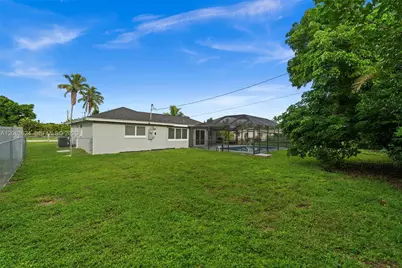 5212 Santa Rosa Ct, Cape Coral, FL 33904 - Photo 26