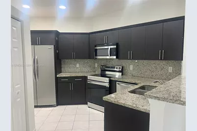 9040 NW 54th St #9040, Sunrise, FL 33351 - Photo 2