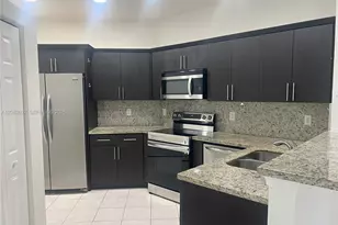 9040 NW 54th St, Sunrise, FL 33351 - Photo 2