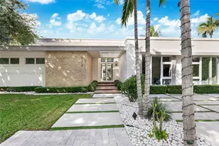 137 W Shore Dr, Miami, FL 33133 - Photo 4